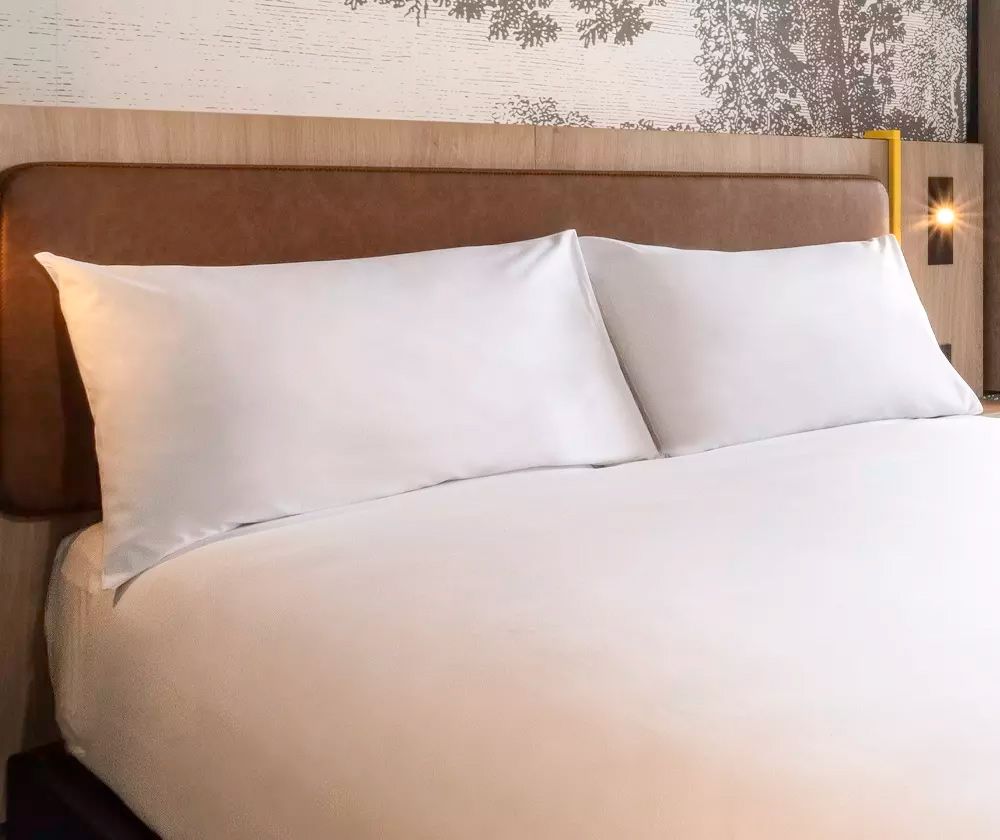 Hotel pillows duvet set