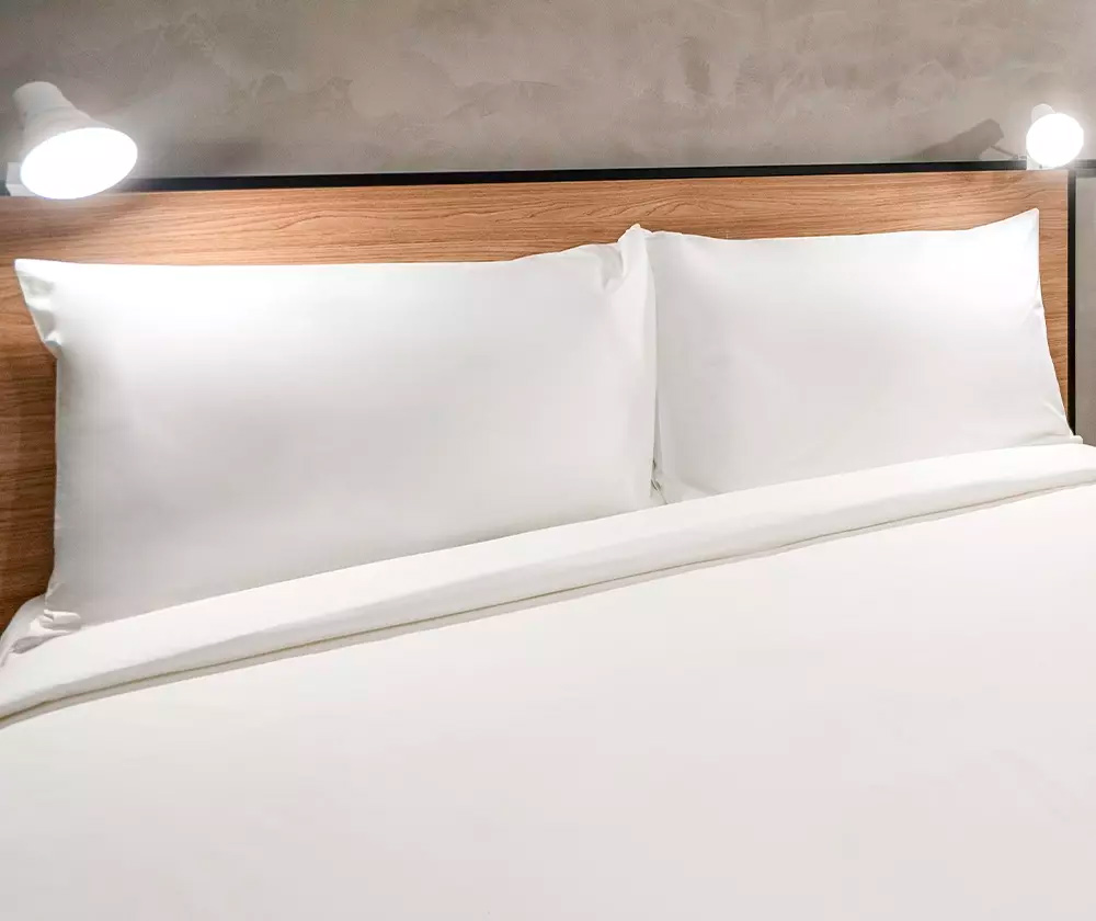Hotel pillows & duvet set 2
