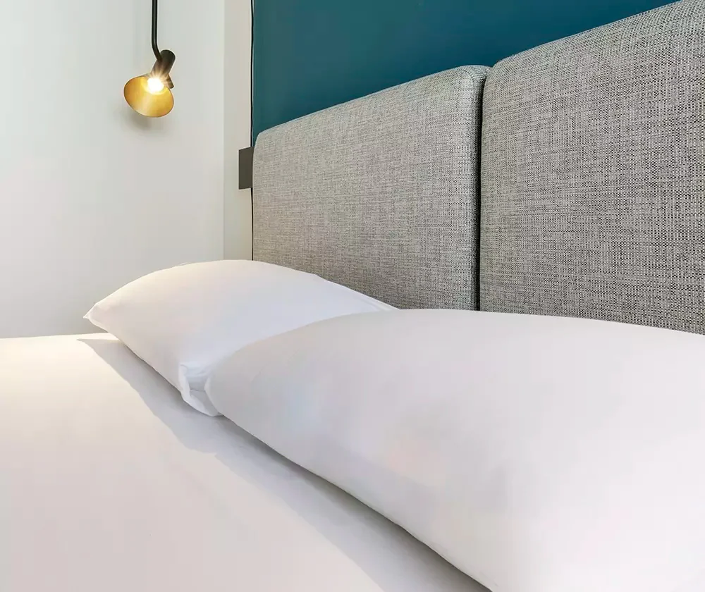 Hotel pillows & duvet set 2